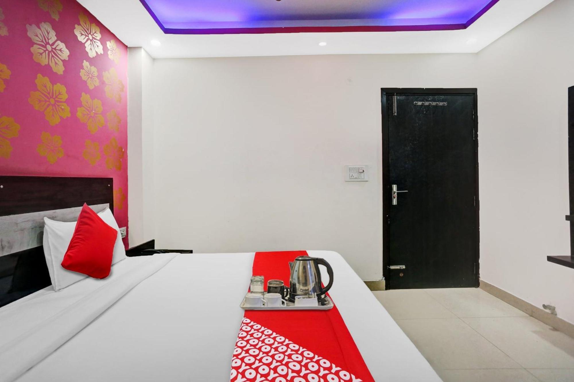 Hotel O Hotel Blue Orchid نيودلهي المظهر الخارجي الصورة