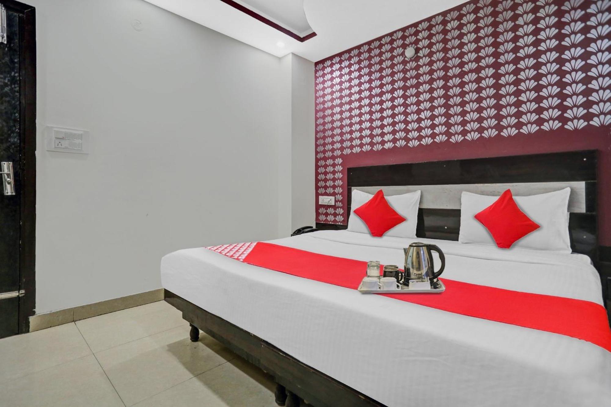 Hotel O Hotel Blue Orchid نيودلهي المظهر الخارجي الصورة