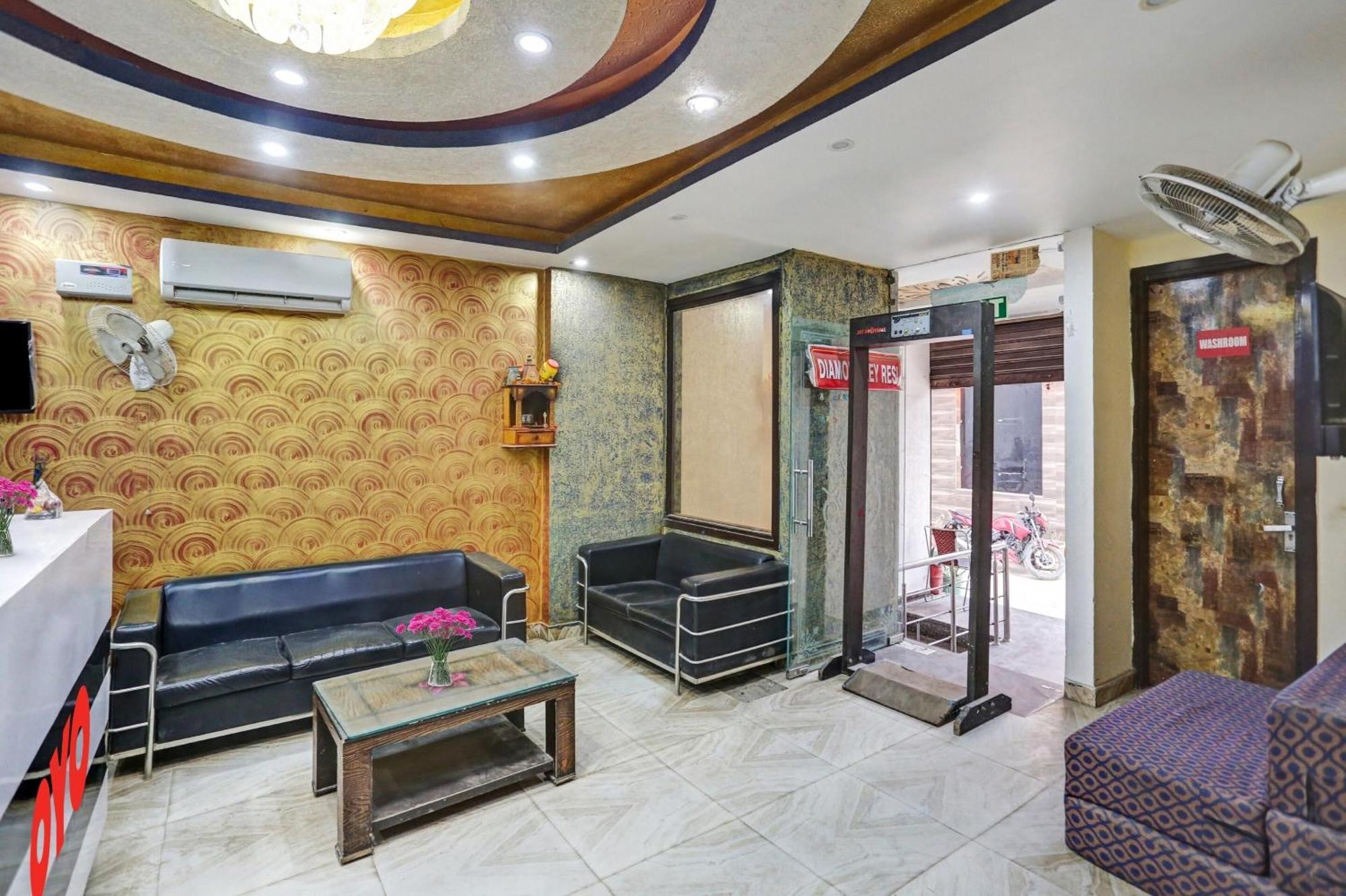 Hotel O Hotel Blue Orchid نيودلهي المظهر الخارجي الصورة